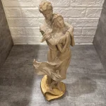 مجسمه آغوش طرح سنگ لومن 12