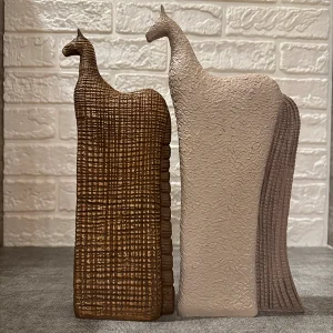 مجسمه اسب تکسچری پینترستی لومن شاخص